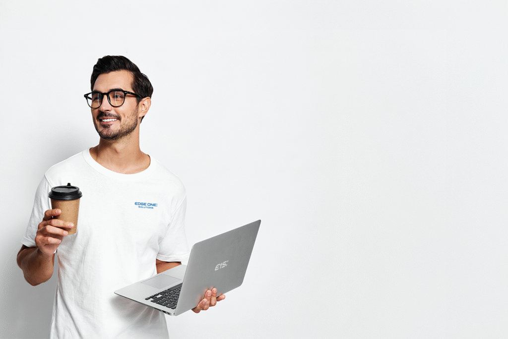 Mężczyzna kubek laptop small 2 (1)